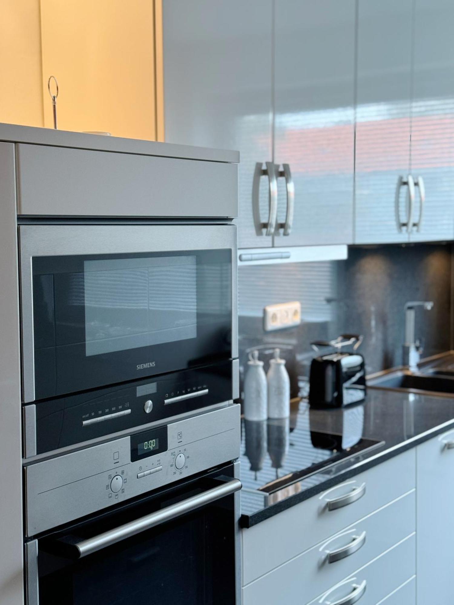 90M2 I Central I Netflix I Wifi I Free Parking I Lia Apartments Hannover Ngoại thất bức ảnh