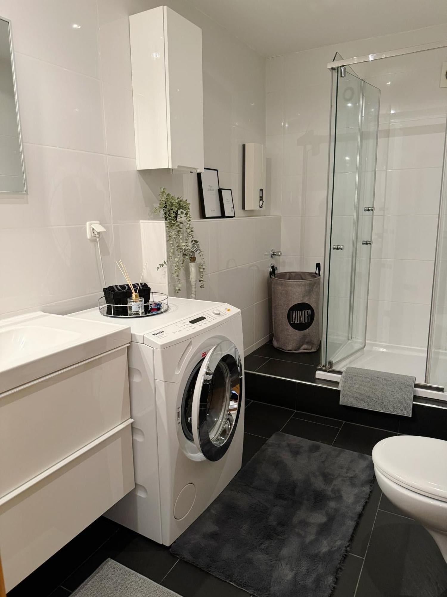 90M2 I Central I Netflix I Wifi I Free Parking I Lia Apartments Hannover Ngoại thất bức ảnh