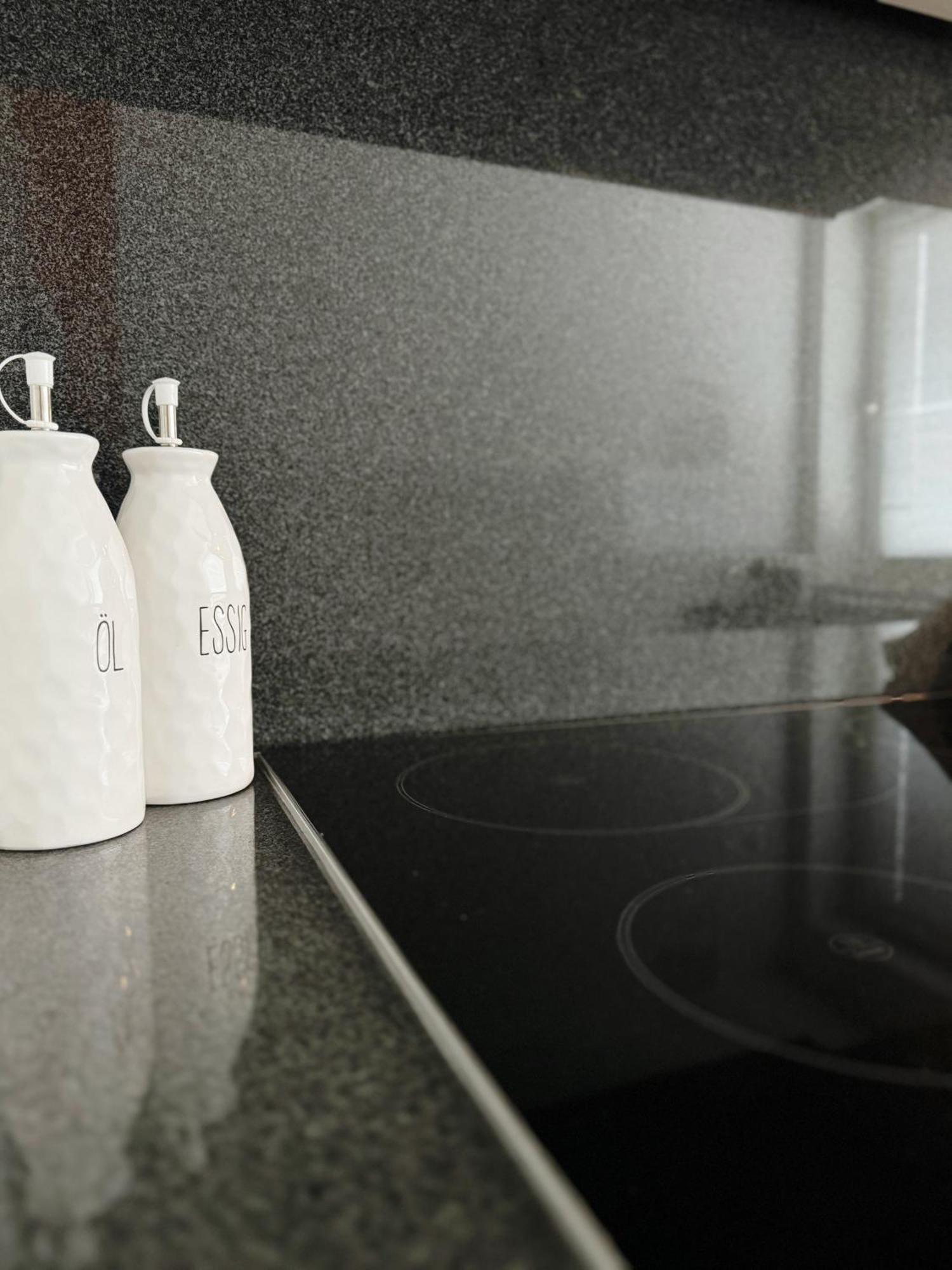 90M2 I Central I Netflix I Wifi I Free Parking I Lia Apartments Hannover Ngoại thất bức ảnh